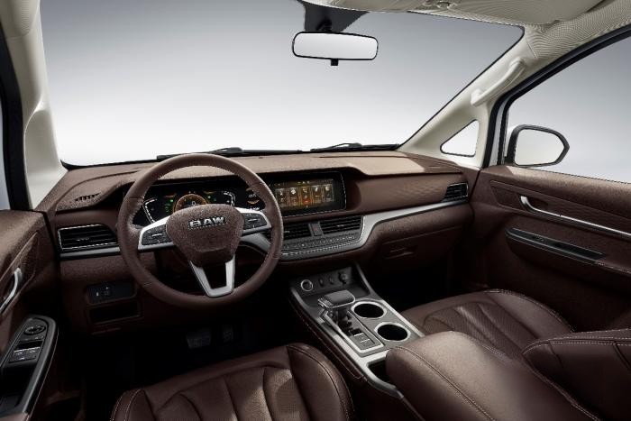 為奮斗者代言 北汽制造創富雙子星8AT超值上市!