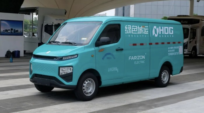 極光綠亮相杭州,遠程綠色城運綠運版定制車首次交付