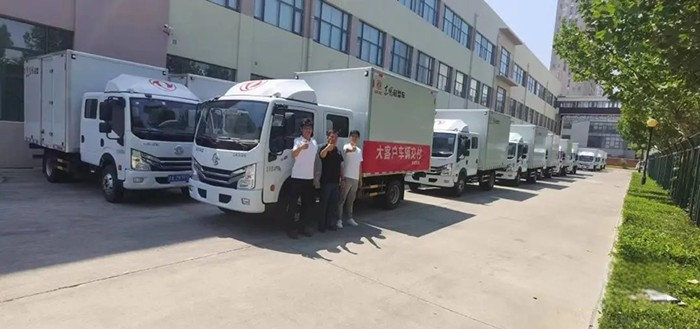 68臺東風(fēng)多利卡交付,用實力守護(hù)孩子們的餐桌