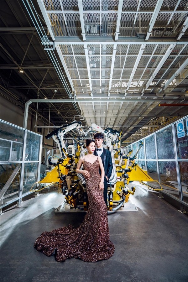 讓幸福觸手可及，北汽雷馳新能源MINI卡見證七夕