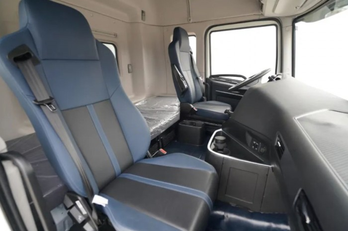 引領(lǐng)高效綠運 遠(yuǎn)程H7E純電牽引車助力行業(yè)零碳升級