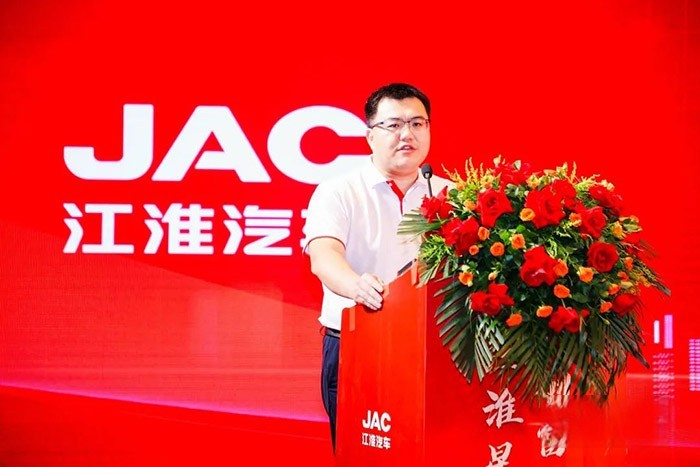 重型商用車營銷公司副總經理(主持工作)張晉