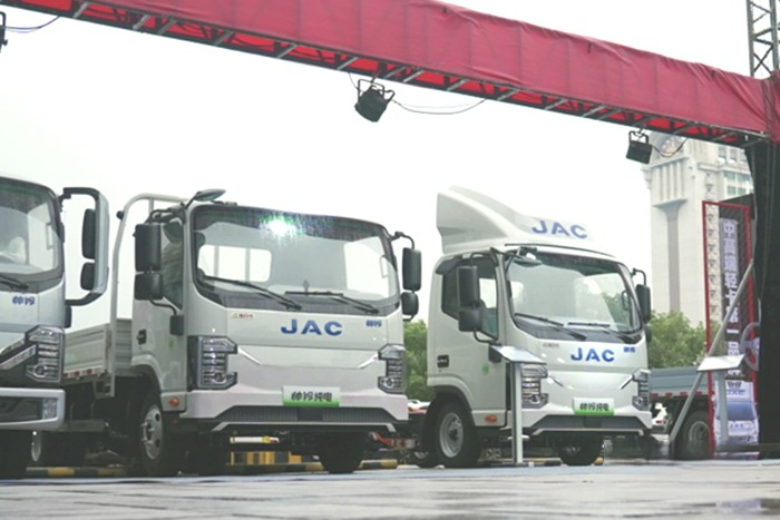 即將上市 江淮1卡帥鈴ES6純電輕卡為城配運(yùn)輸帶來(lái)高品質(zhì)新選擇!