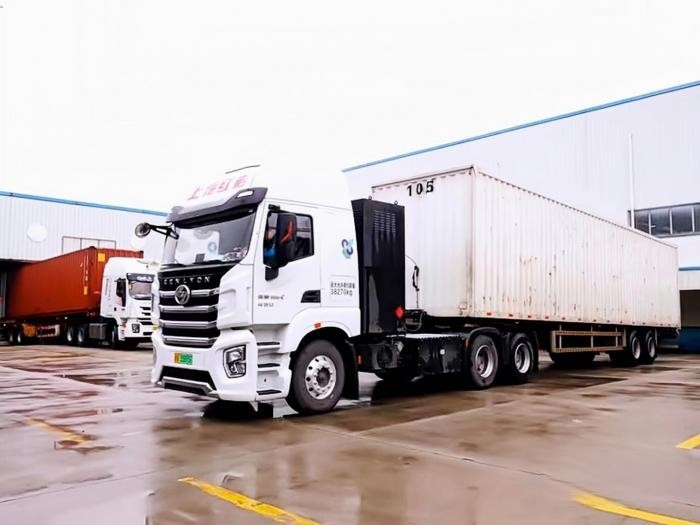 助力氫能產業落地應用 上汽紅巖氫燃料重卡亮相中國(西部)氫能大會