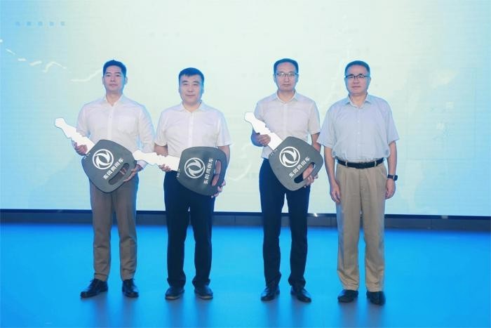 東風商用車網絡實體物流轉型首批230臺車輛交付