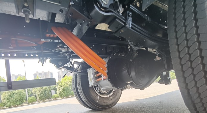 輕卡界精英 “六邊形”戰士徐工漢馳巨能星夠頂流