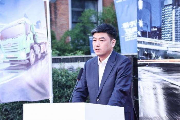 新品發布即上量 100臺解放JK6自卸交付用戶