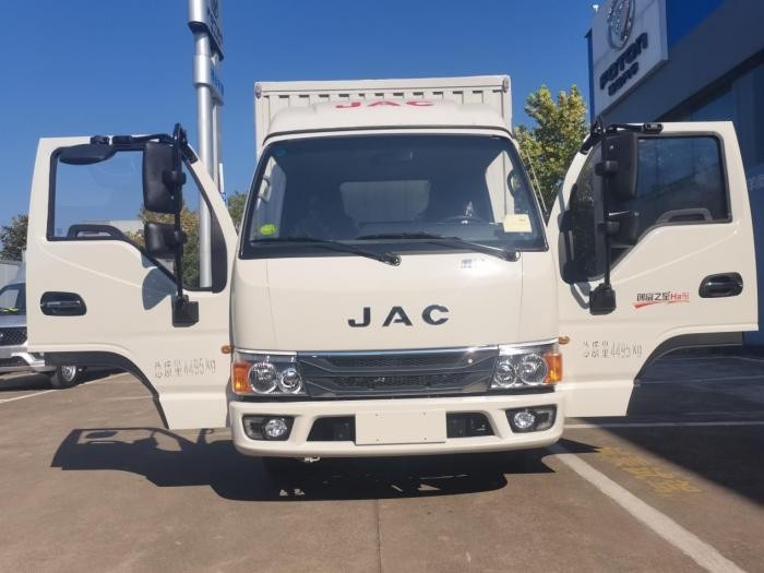 更長更寬更強 價格僅6.99萬 康鈴創富之星H3測評